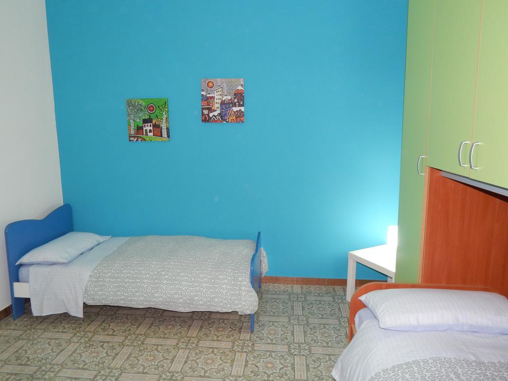 Casa Vacanze Karol Trappeto (Sicily) Quarto foto
